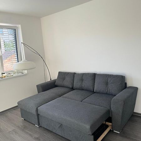 Soukromy Byt 2+Kk S Balkonem A Parkovanim Znojmo Eksteriør billede